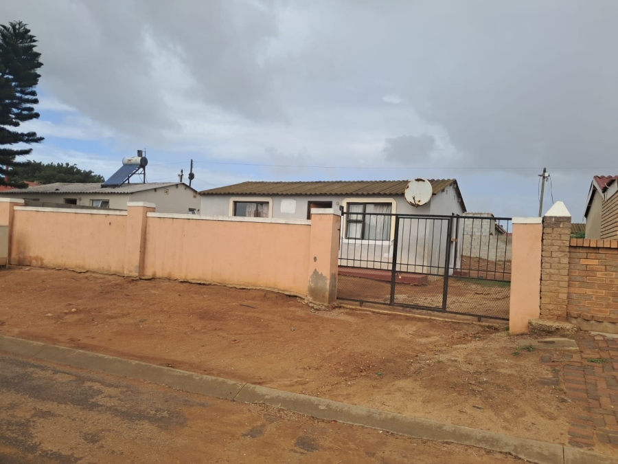 2 Bedroom Property for Sale in Zwide Eastern Cape
